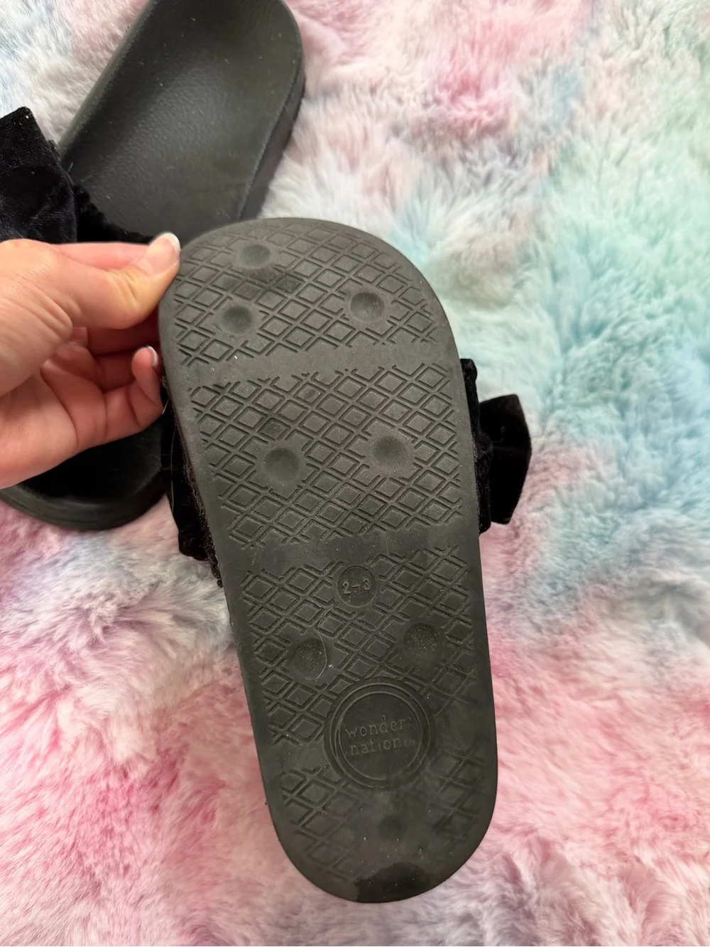Black bow slides